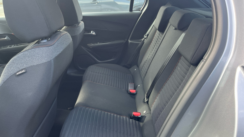 Peugeot 208 1.2 PureTech 100 Active Premium 5dr Petrol Hatchback